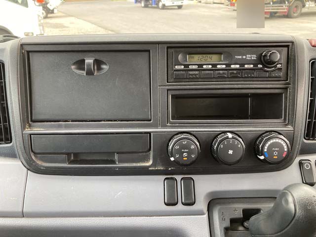 三菱ふそうキャンターパネルバン小型（2t・3t）[写真34]