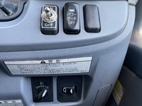 三菱ふそうキャンター平ボディ小型（2t・3t）[写真36]