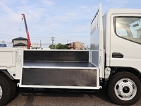 三菱ふそうキャンター平ボディ小型（2t・3t）[写真12]