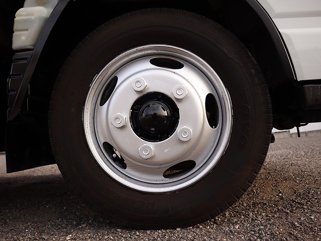 三菱ふそうキャンター平ボディ小型（2t・3t）[写真19]