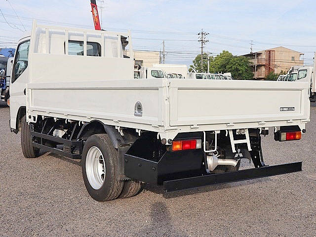 三菱ふそうキャンター平ボディ小型（2t・3t）[写真02]