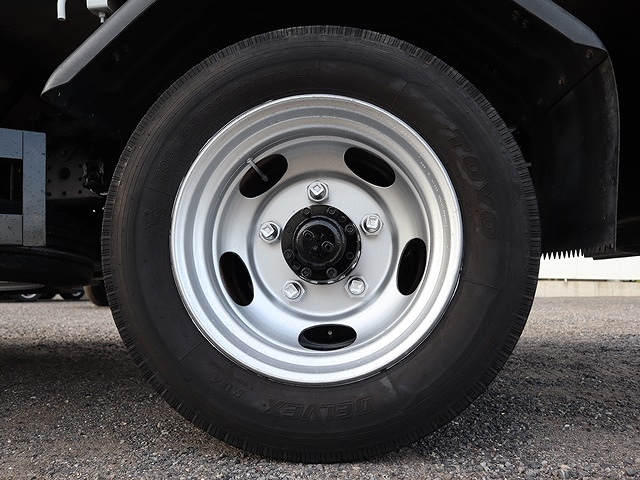 三菱ふそうキャンター平ボディ小型（2t・3t）[写真24]