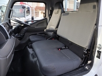 三菱ふそうキャンター平ボディ小型（2t・3t）[写真32]