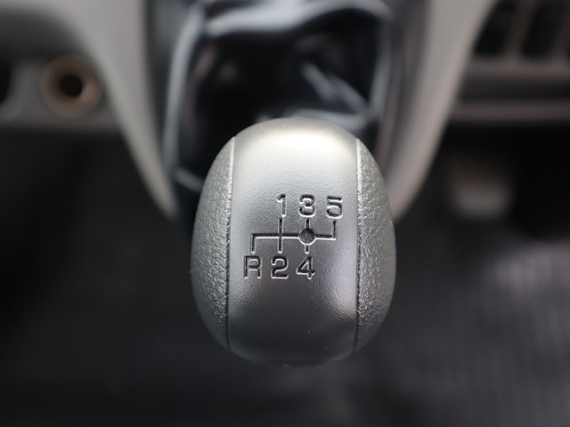 三菱ふそうキャンター平ボディ小型（2t・3t）[写真34]