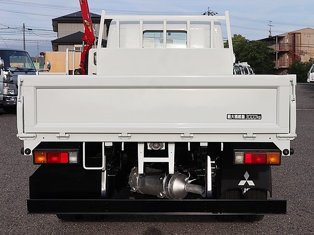 三菱ふそうキャンター平ボディ小型（2t・3t）[写真04]