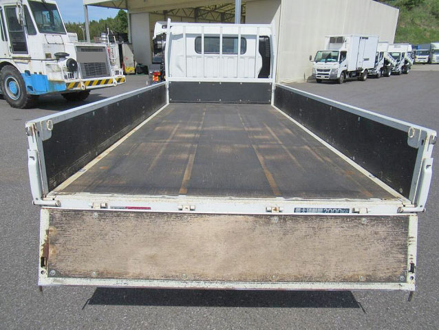 三菱ふそうキャンター平ボディ小型（2t・3t）[写真17]