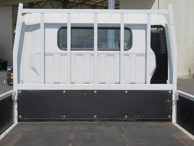 三菱ふそうキャンター平ボディ小型（2t・3t）[写真18]