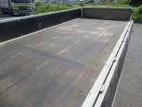 三菱ふそうキャンター平ボディ小型（2t・3t）[写真20]