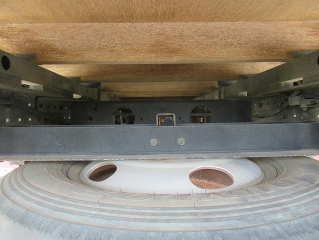 三菱ふそうキャンター平ボディ小型（2t・3t）[写真21]