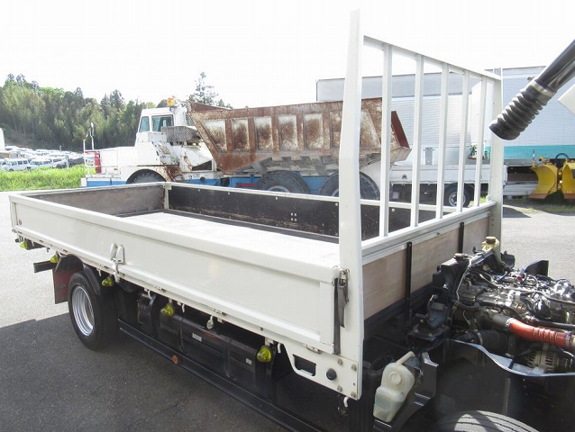 三菱ふそうキャンター平ボディ小型（2t・3t）[写真34]