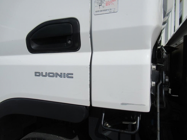 三菱ふそうキャンター平ボディ小型（2t・3t）[写真40]