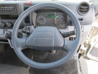 三菱ふそうキャンター平ボディ小型（2t・3t）[写真08]