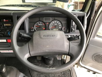 いすゞエルフ高所作業車小型（2t・3t）[写真34]