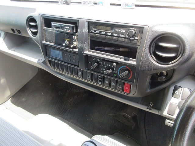 日野デュトロ冷凍車（冷蔵車）小型（2t・3t）[写真14]