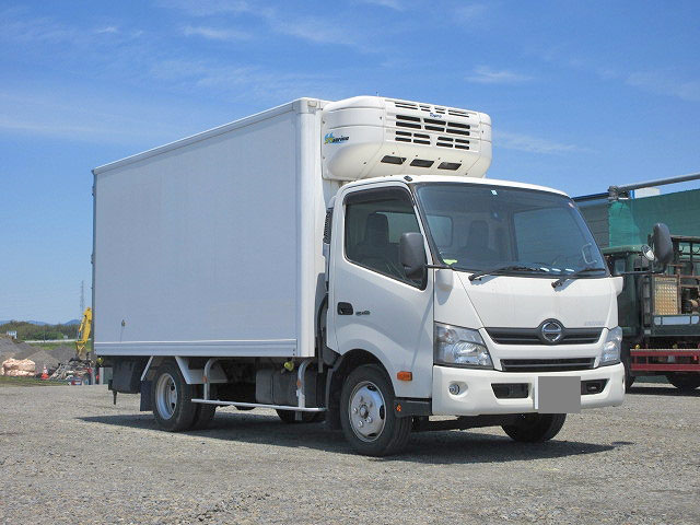 日野デュトロ冷凍車（冷蔵車）小型（2t・3t）[写真03]