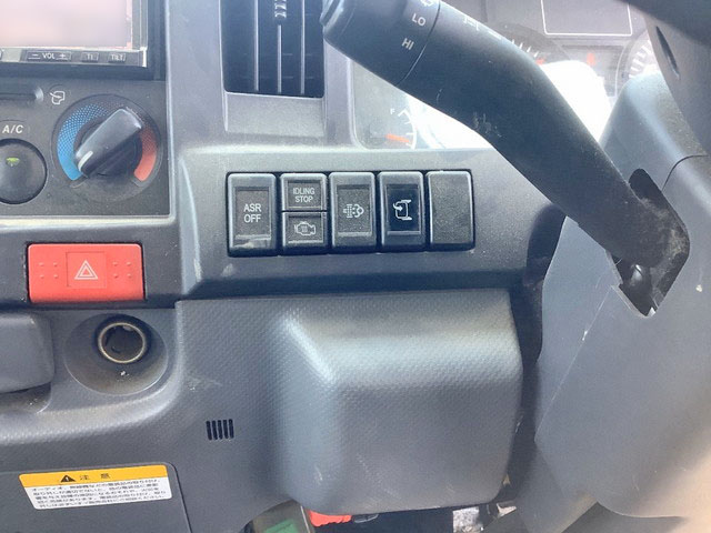 いすゞエルフ冷凍車（冷蔵車）小型（2t・3t）[写真30]