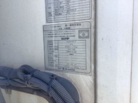 いすゞエルフ冷凍車（冷蔵車）小型（2t・3t）[写真05]