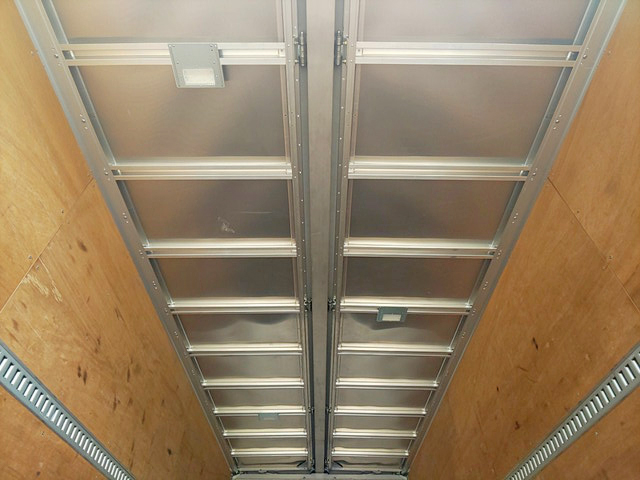 日野レンジャーアルミウイング中型（4t）[写真13]