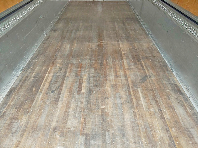 日野レンジャーアルミウイング中型（4t）[写真16]