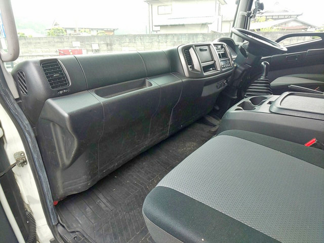 日野レンジャーアルミウイング中型（4t）[写真28]