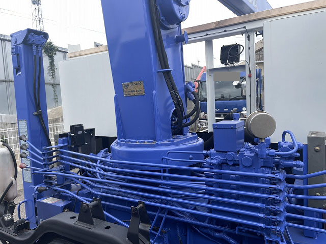 いすゞフォワードセルフクレーン4段増トン（6t・8t）[写真29]