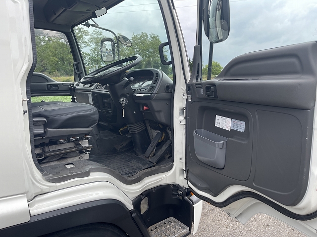 いすゞフォワードセルフクレーン4段増トン（6t・8t）[写真31]