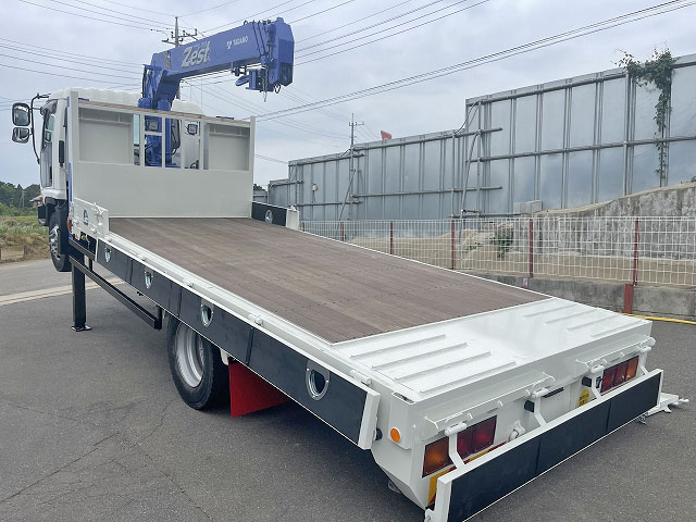 いすゞフォワードセルフクレーン4段増トン（6t・8t）[写真04]