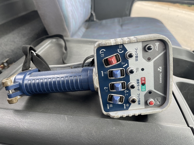 いすゞフォワードセルフクレーン4段増トン（6t・8t）[写真40]