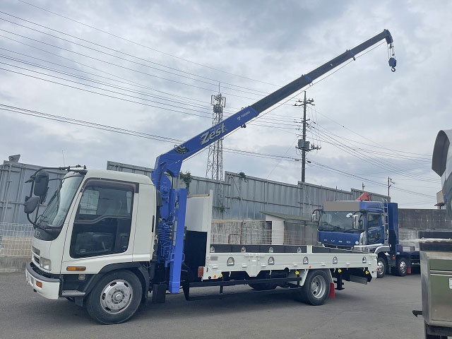 いすゞフォワードセルフクレーン4段増トン（6t・8t）[写真08]