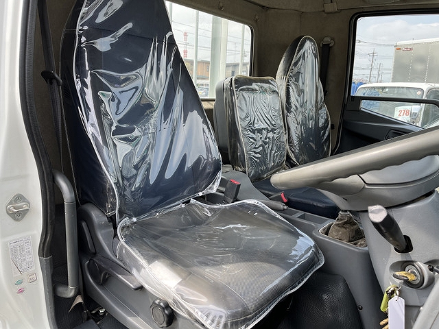 三菱ふそうファイター平ボディ中型（4t）[写真12]