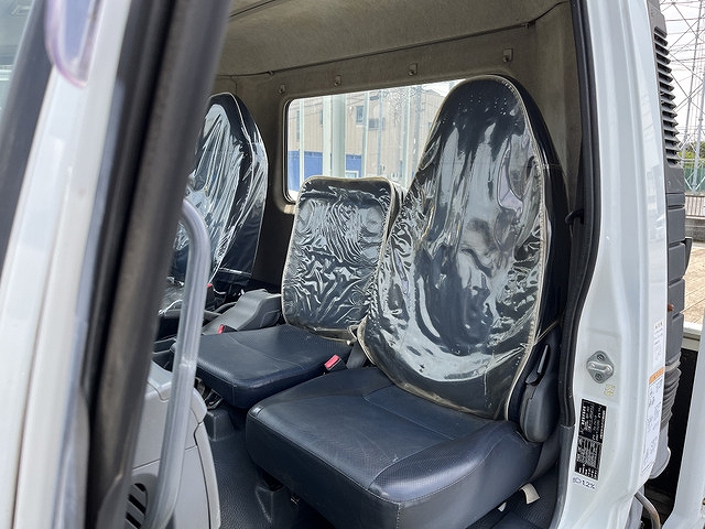 三菱ふそうファイター平ボディ中型（4t）[写真14]