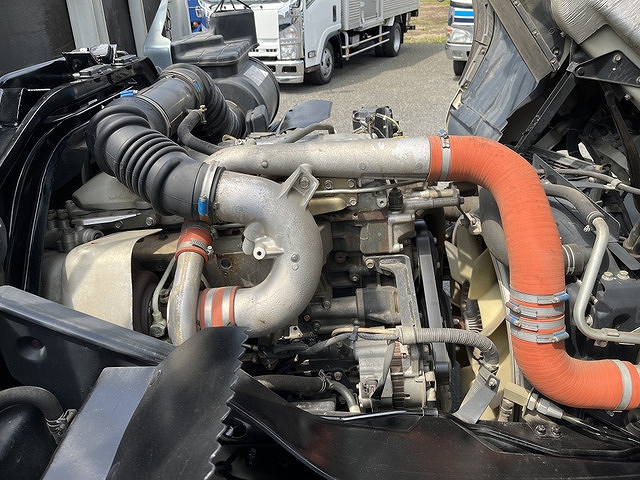 三菱ふそうファイター平ボディ中型（4t）[写真15]