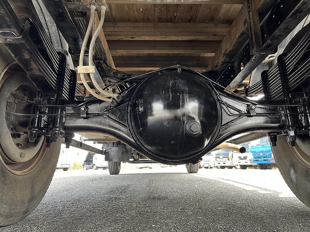 三菱ふそうファイター平ボディ中型（4t）[写真16]