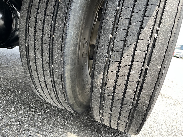 三菱ふそうファイター平ボディ中型（4t）[写真18]