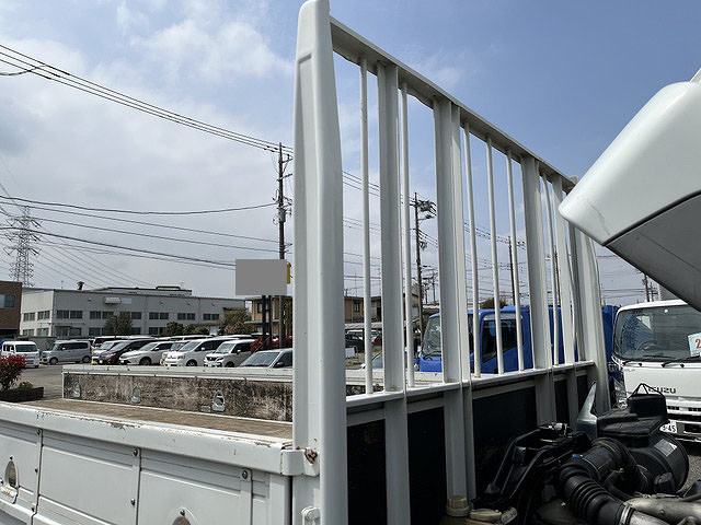 三菱ふそうファイター平ボディ中型（4t）[写真21]