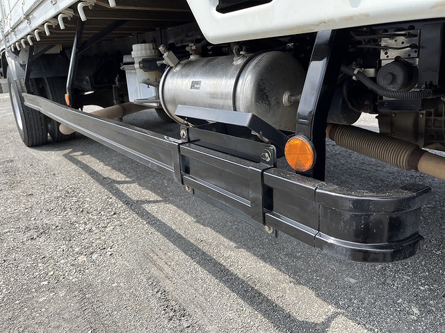 三菱ふそうファイター平ボディ中型（4t）[写真23]