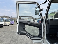 三菱ふそうファイター平ボディ中型（4t）[写真30]