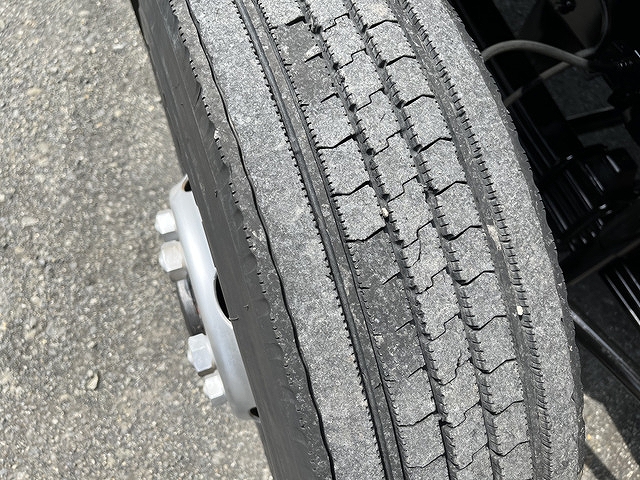 三菱ふそうファイター平ボディ中型（4t）[写真38]