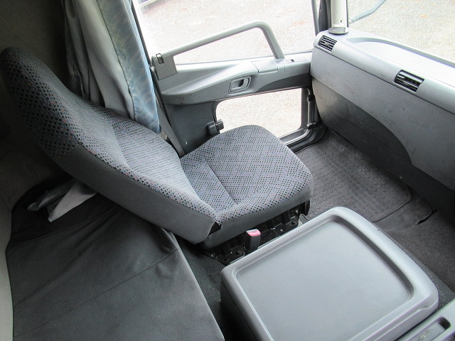 三菱ふそうファイターアルミブロック増トン（6t・8t）[写真21]