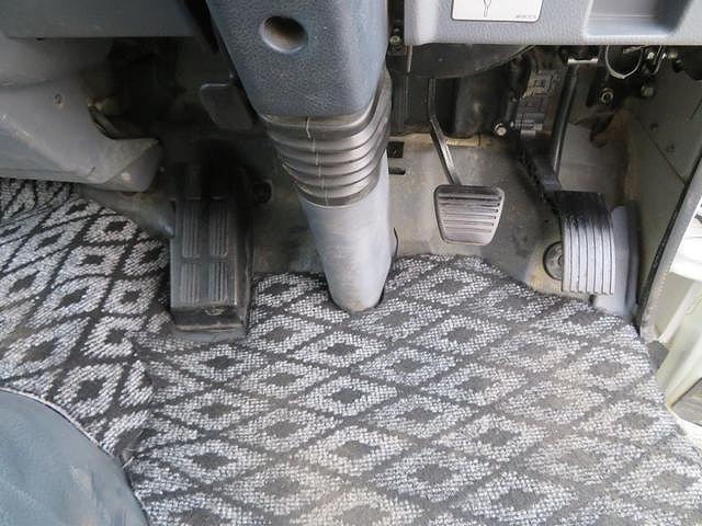 三菱ふそうキャンターダンプ小型（2t・3t）[写真12]