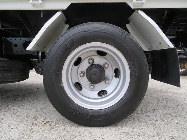 三菱ふそうキャンターダンプ小型（2t・3t）[写真33]