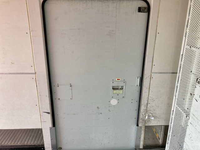 いすゞエルフパネルバン小型（2t・3t）[写真17]