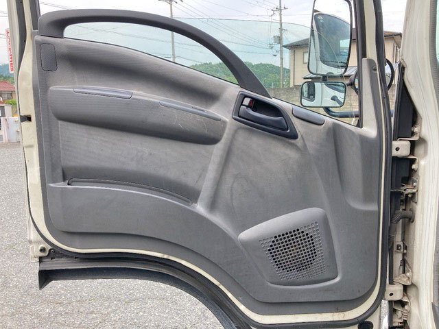 いすゞエルフパネルバン小型（2t・3t）[写真31]