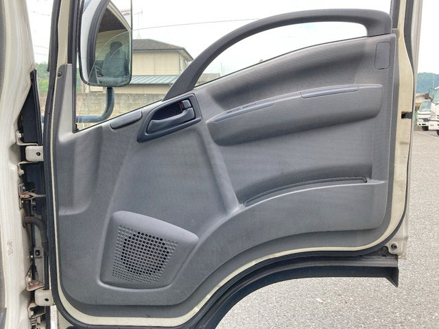いすゞエルフパネルバン小型（2t・3t）[写真32]
