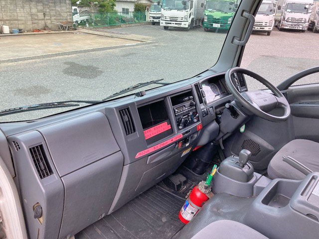 いすゞエルフパネルバン小型（2t・3t）[写真33]