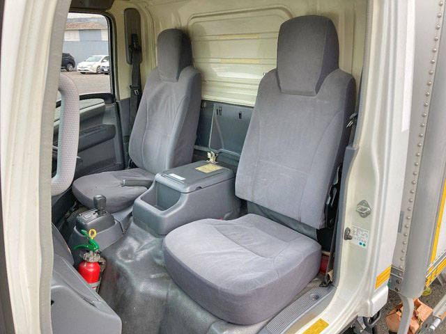 いすゞエルフパネルバン小型（2t・3t）[写真34]