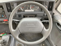 いすゞエルフパネルバン小型（2t・3t）[写真37]