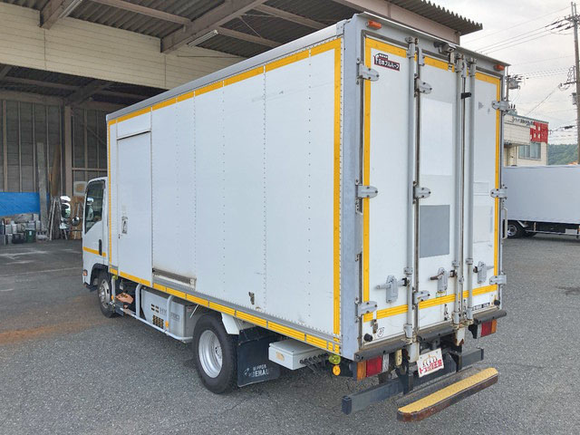 いすゞエルフパネルバン小型（2t・3t）[写真04]