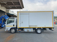 いすゞエルフパネルバン小型（2t・3t）[写真05]