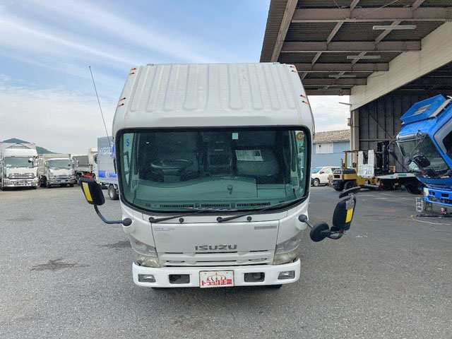 いすゞエルフパネルバン小型（2t・3t）[写真09]